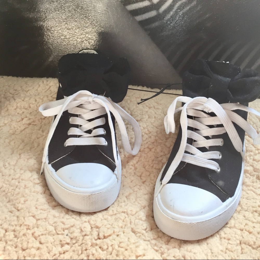 Black and White Shoes with Bow